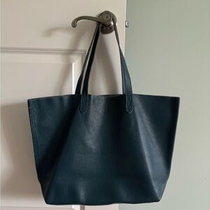 Cuyana leather classic tote